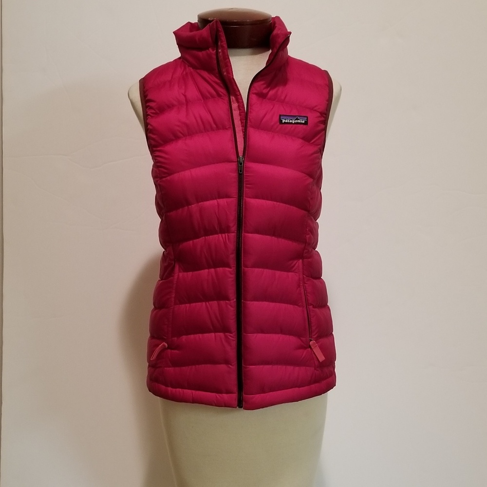 Hot pink Patagonia puffer vest